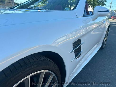 Used 2018 Mercedes-Benz SL 550 image 25