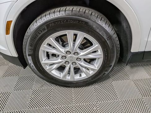 Certified 2024 Cadillac XT5 Luxury w/ LPO, Floor Liner Package AWD/4WD image 32
