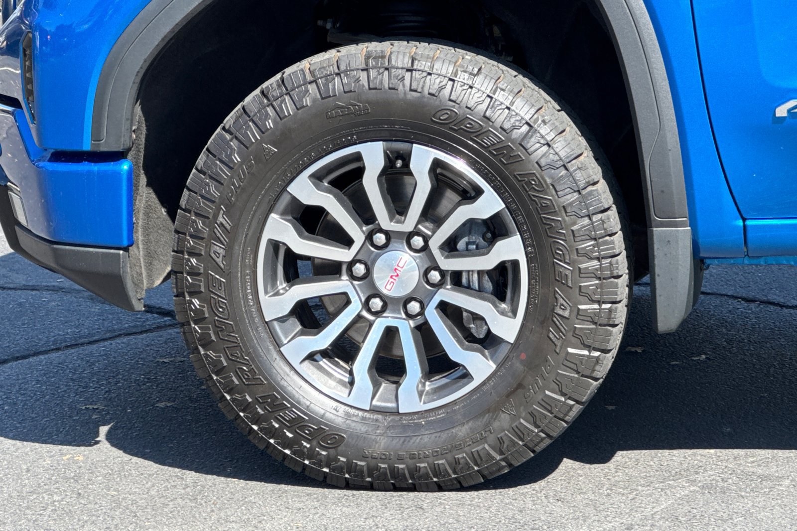 Used 2023 GMC Sierra 1500 AT4 w/ AT4 Premium Package AWD/4WD image 32