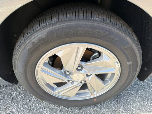 New 2026 Hyundai Elantra SE image 19