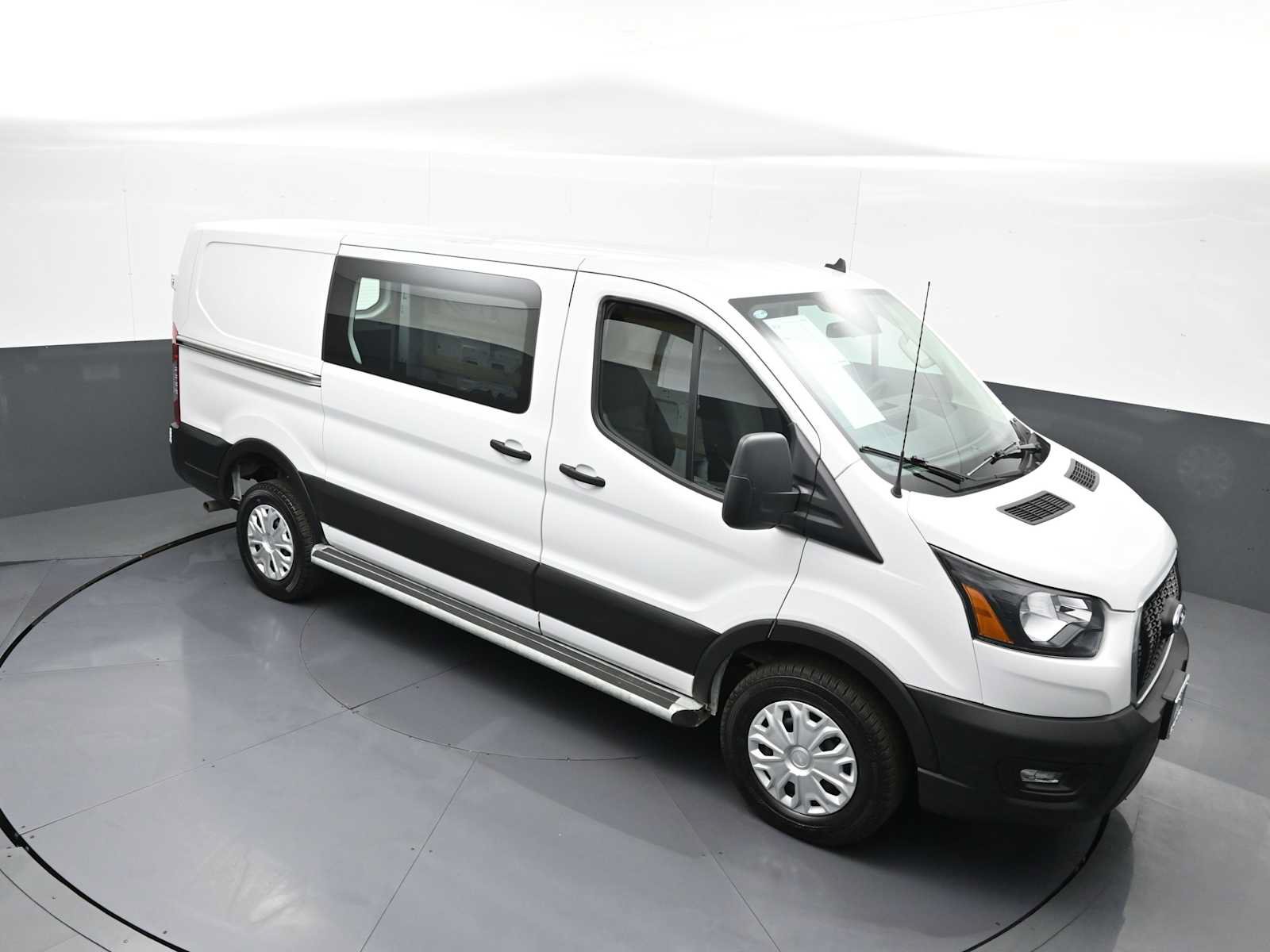 Used 2025 Ford Transit 250 Low Roof w/ Exterior Upgrade Package RWD image 40