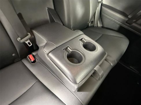 Certified 2024 Toyota 4Runner TRD Off-Road Premium image 39