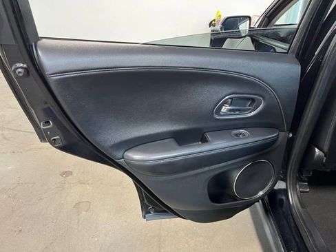 Used 2018 Honda HR-V EX-L image 19
