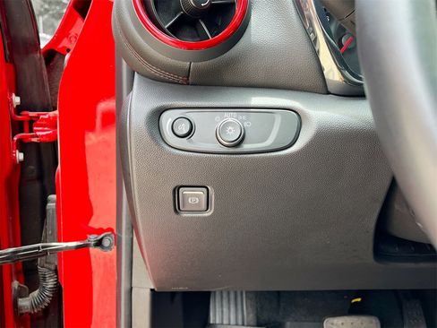 Used 2024 Chevrolet Blazer RS w/ Enhanced Convenience Package image 10