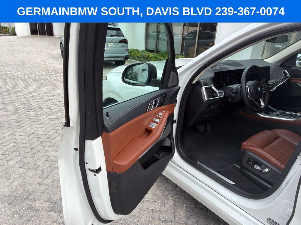 Certified 2024 BMW X7 xDrive40i w/ Executive Package AWD/4WD image 9