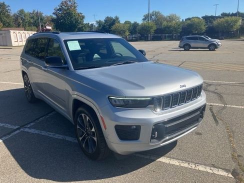Used 2023 Jeep Grand Cherokee L Overland AWD/4WD image 3