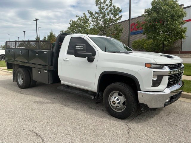 Used 2023 Chevrolet Silverado 3500 LT w/ Convenience Package AWD/4WD image 2