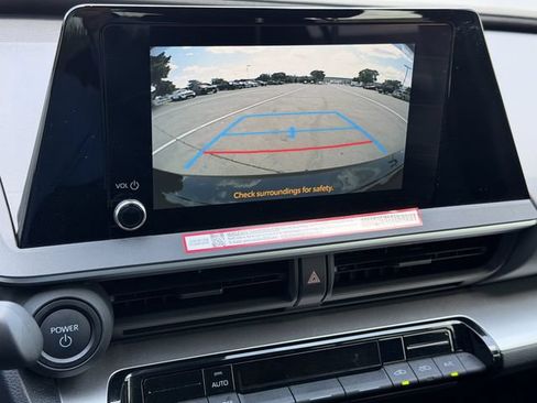 Used 2026 Toyota Prius LE FWD image 16