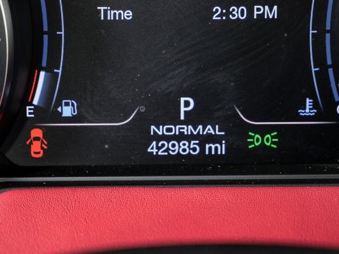 Certified 2022 Maserati Levante Modena image 12