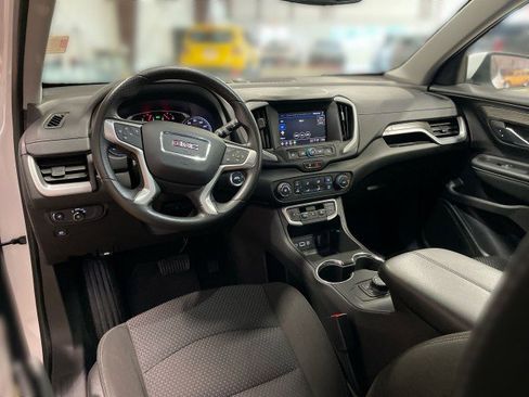 Used 2024 GMC Terrain SLE FWD image 17