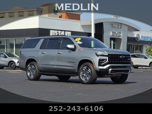 Used 2026 Chevrolet Suburban Z71 w/ Comfort Package AWD/4WD image 1
