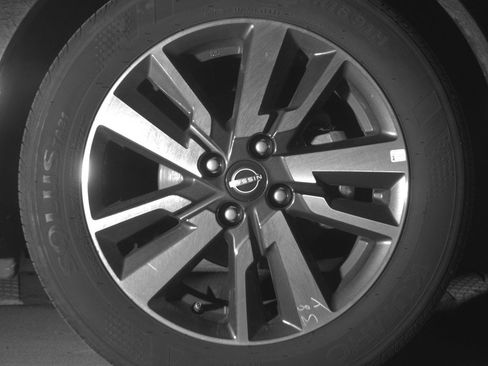 Used 2025 Nissan Versa SV FWD image 13