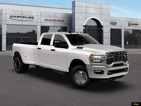 New 2026 RAM 3500 Tradesman AWD/4WD image 11