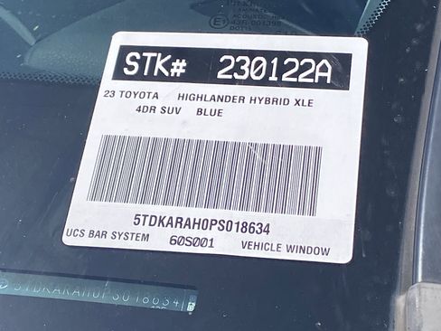 Used 2023 Toyota Highlander XLE image 10