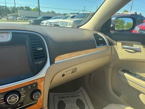 Used 2014 Chrysler 300 C image 16