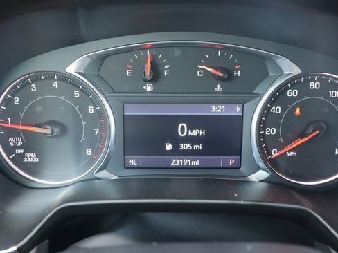 Used 2025 Chevrolet Blazer LT image 17