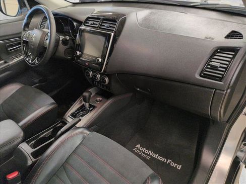 Used 2025 Mitsubishi Outlander Sport AWD image 20