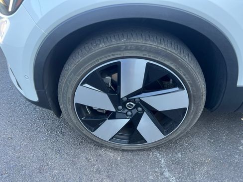 Used 2023 Volvo C40 P8 Recharge Ultimate AWD/4WD image 10