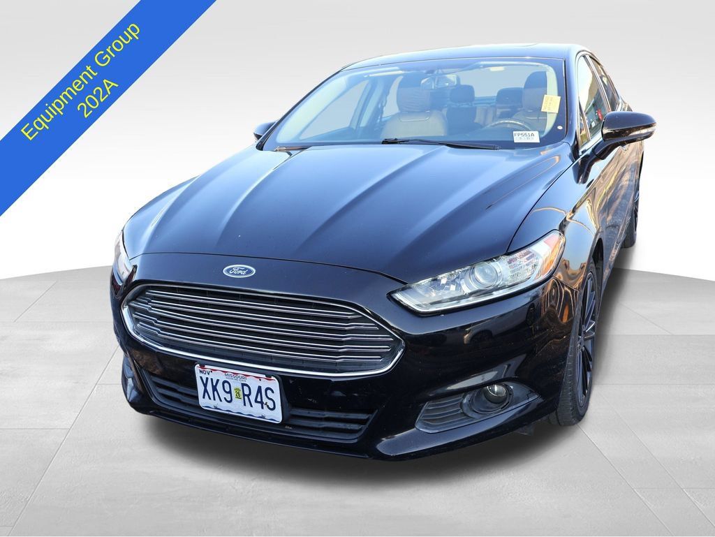 Used 2016 Ford Fusion SE w/ Equipment Group 202A FWD image 4