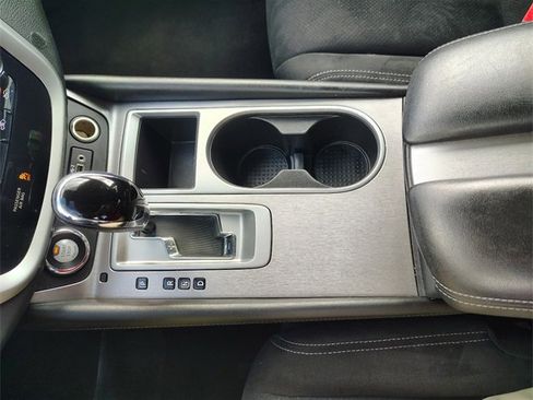 Used 2020 Nissan Murano SV image 27