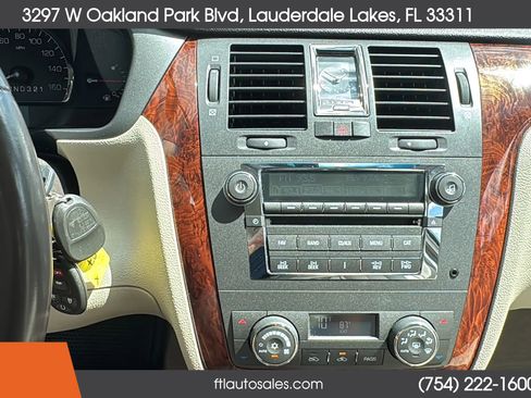 Used 2007 Cadillac DTS w/ Trunk Convenience Package image 76