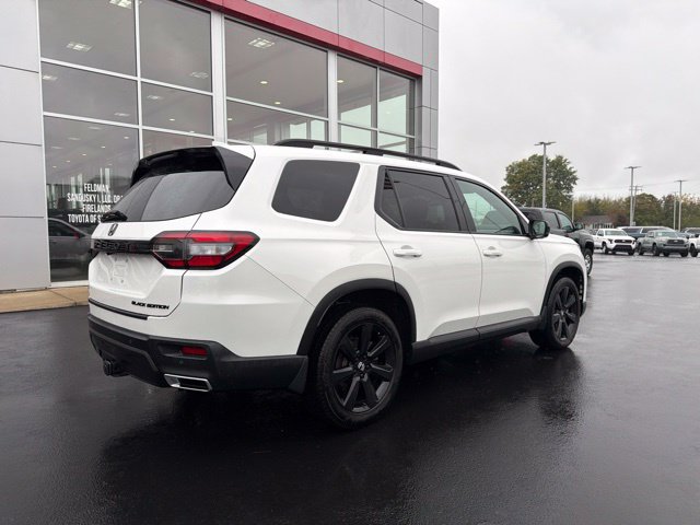Used 2025 Honda Pilot Black Edition image 7