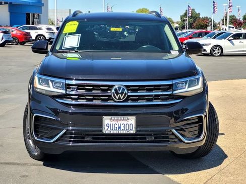 Used 2021 Volkswagen Atlas SE w/ Panoramic Sunroof Package FWD image 2