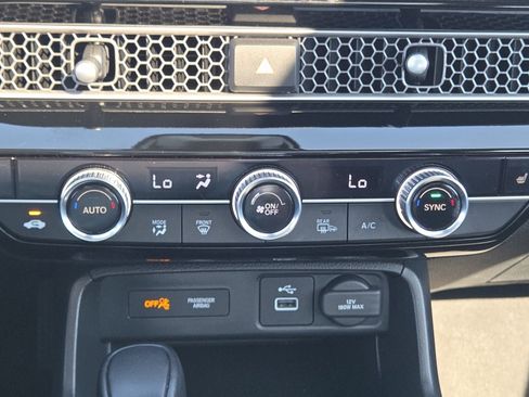 Certified 2022 Honda Civic EX image 33