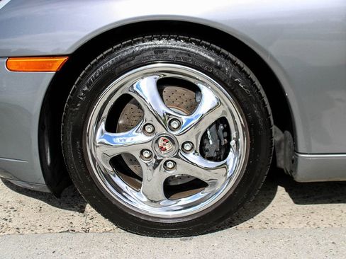 Used 2001 Porsche 911 Cabriolet image 15