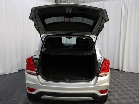 Used 2021 Chevrolet Trax LT image 7