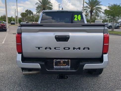 Used 2024 Toyota Tacoma TRD Sport image 5