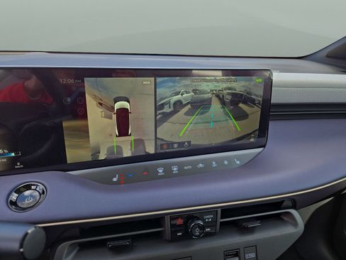 New 2026 Nissan Leaf Platinum+ image 25