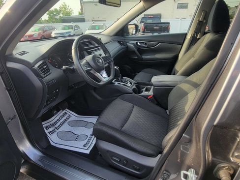 Used 2018 Nissan Rogue SV w/ Premium Package AWD/4WD image 11