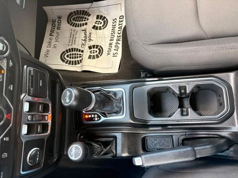 Used 2021 Jeep Wrangler Unlimited Sport AWD/4WD image 20