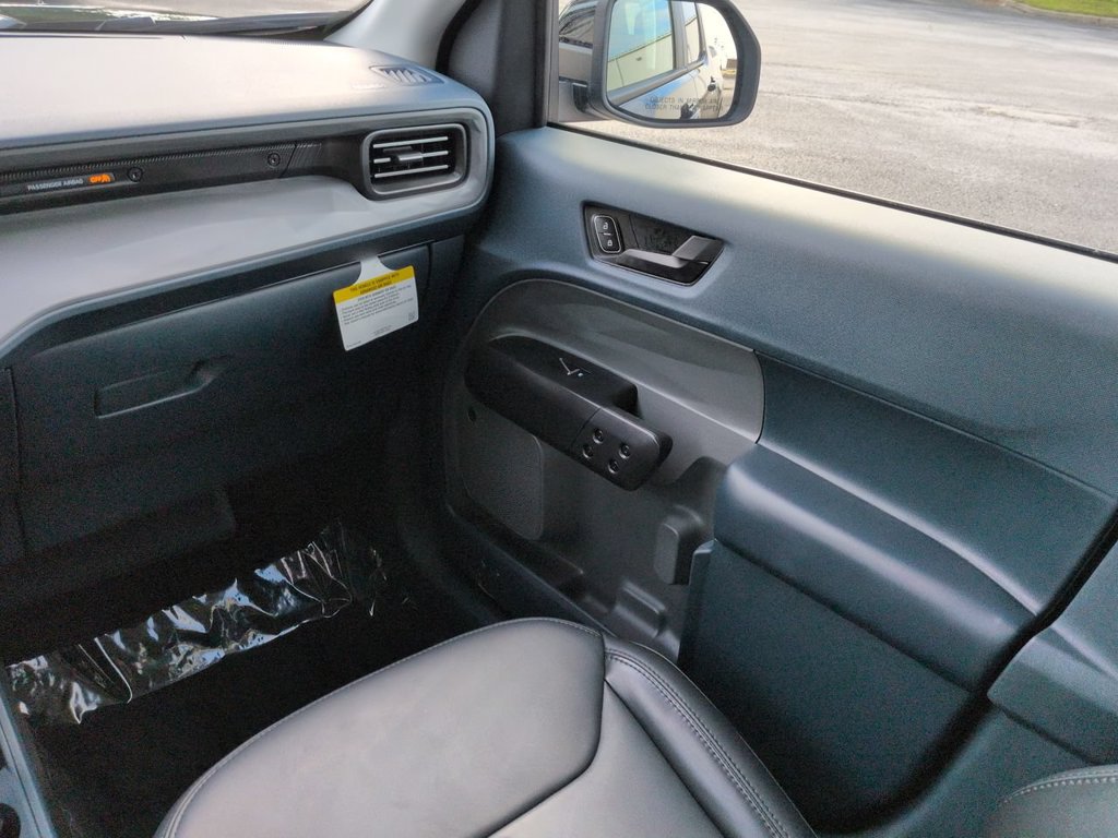 Used 2024 Ford Maverick Lariat w/ Black Appearance Package AWD/4WD image 17