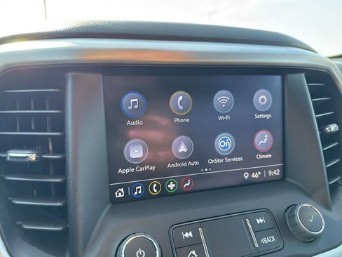 Used 2023 GMC Acadia SLE w/ Driver Convenience Package image 24