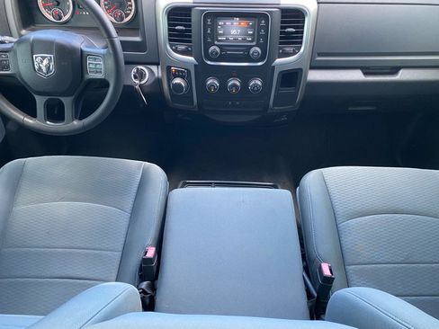 Used 2017 RAM 1500 Classic SLT RWD image 40