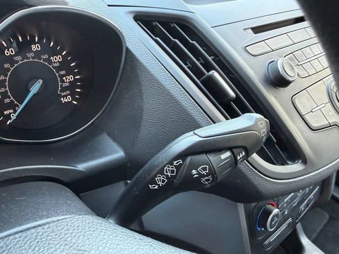 Used 2018 Ford Escape SE FWD image 11