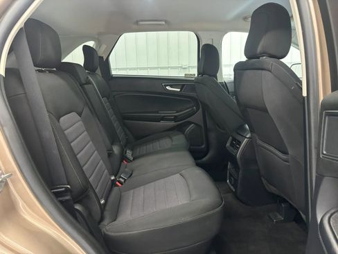 Used 2020 Ford Edge SE w/ Cargo Accessory Package FWD image 32
