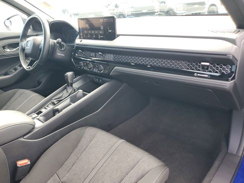 Used 2023 Honda Accord Sport image 17