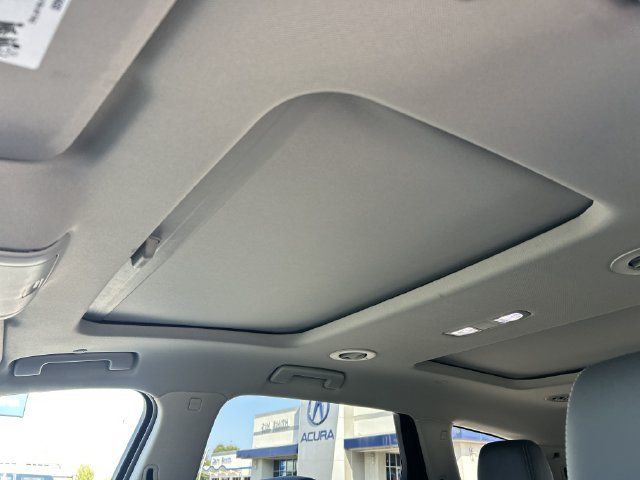 Used 2019 Buick Enclave Premium w/ Experience Buick Package FWD image 30