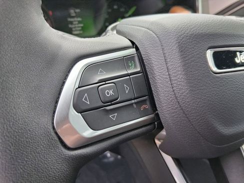 Certified 2025 Jeep Compass Limited AWD/4WD image 26