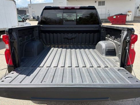 Used 2023 Chevrolet Silverado 1500 LTZ w/ LTZ Premium Package image 5