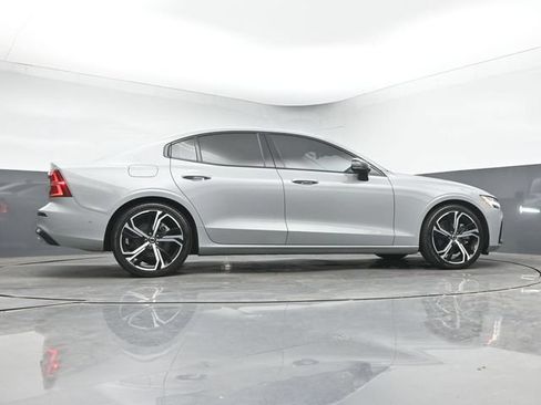 Used 2025 Volvo S60 B5 Plus FWD image 42