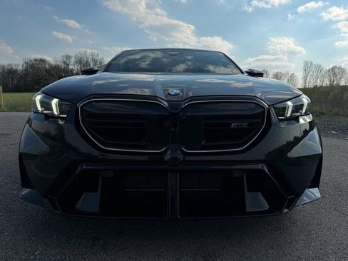 Used 2025 BMW M5 w/ Executive Package image 5