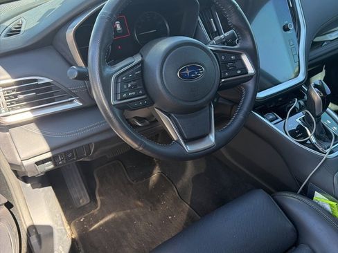 Used 2023 Subaru Outback Limited image 4