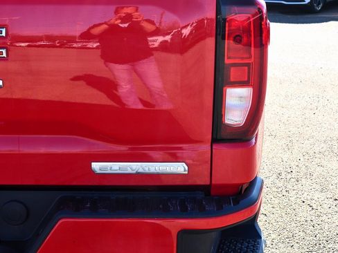 Used 2024 GMC Sierra 1500 Elevation image 12