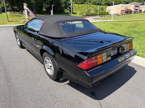 Used 1989 Chevrolet Camaro IROC-Z RWD image 3