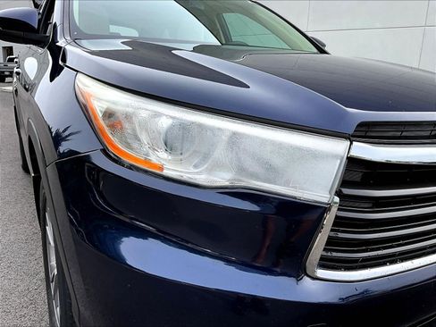 Used 2014 Toyota Highlander XLE AWD/4WD image 33