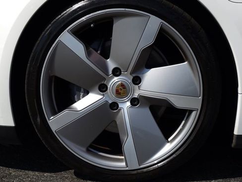 Used 2021 Porsche Taycan RWD image 5